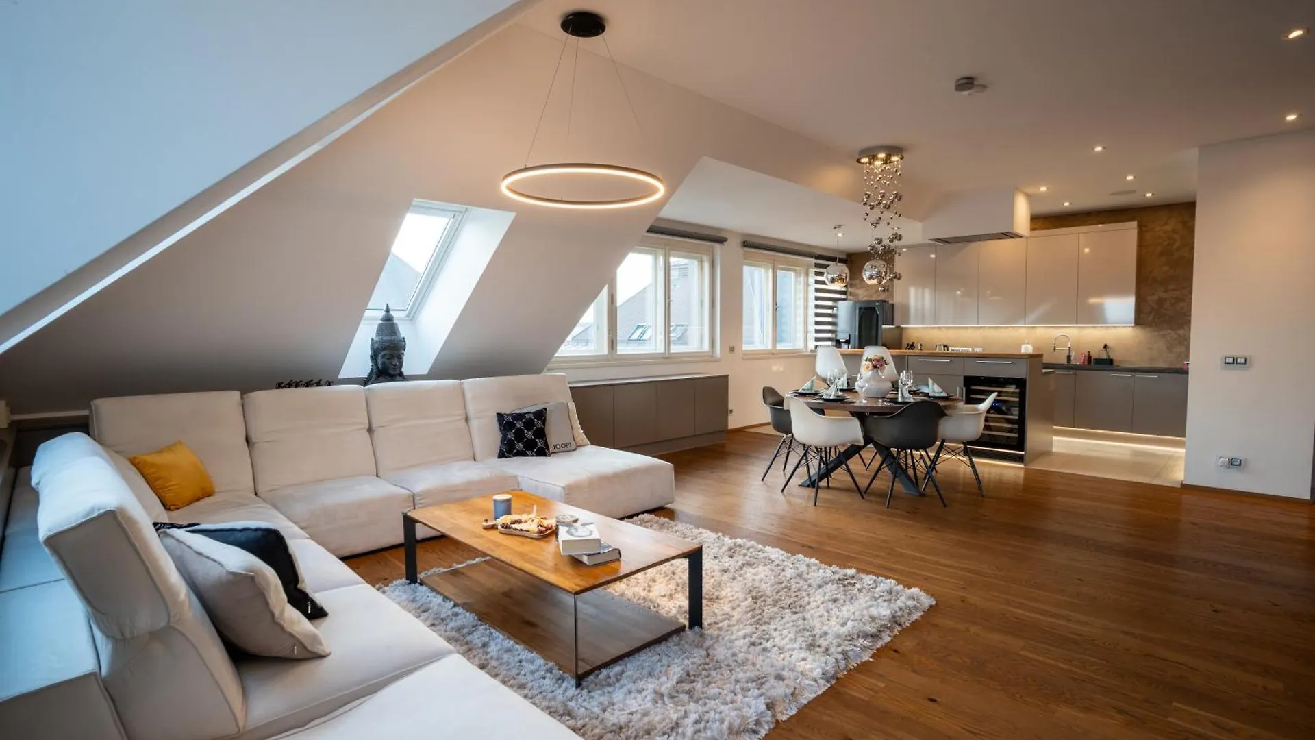 Luxury Rooftop Appartment With Fantastic Views Prag Apartment